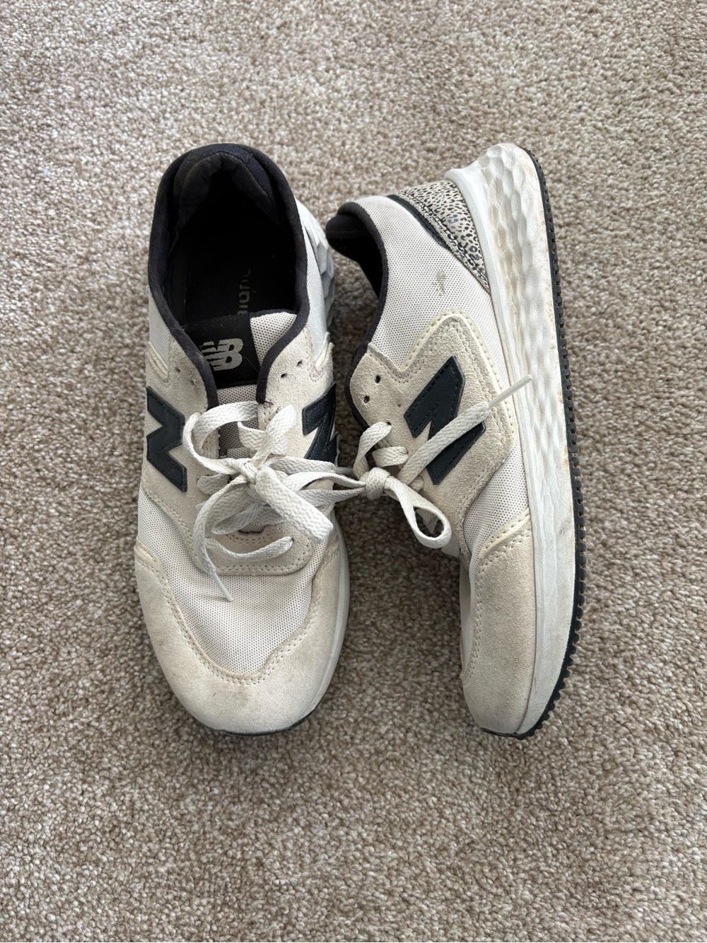 New Balance Women's U.S. 8 Cream & Black‎ Lace Up Lifestyle Sneakers